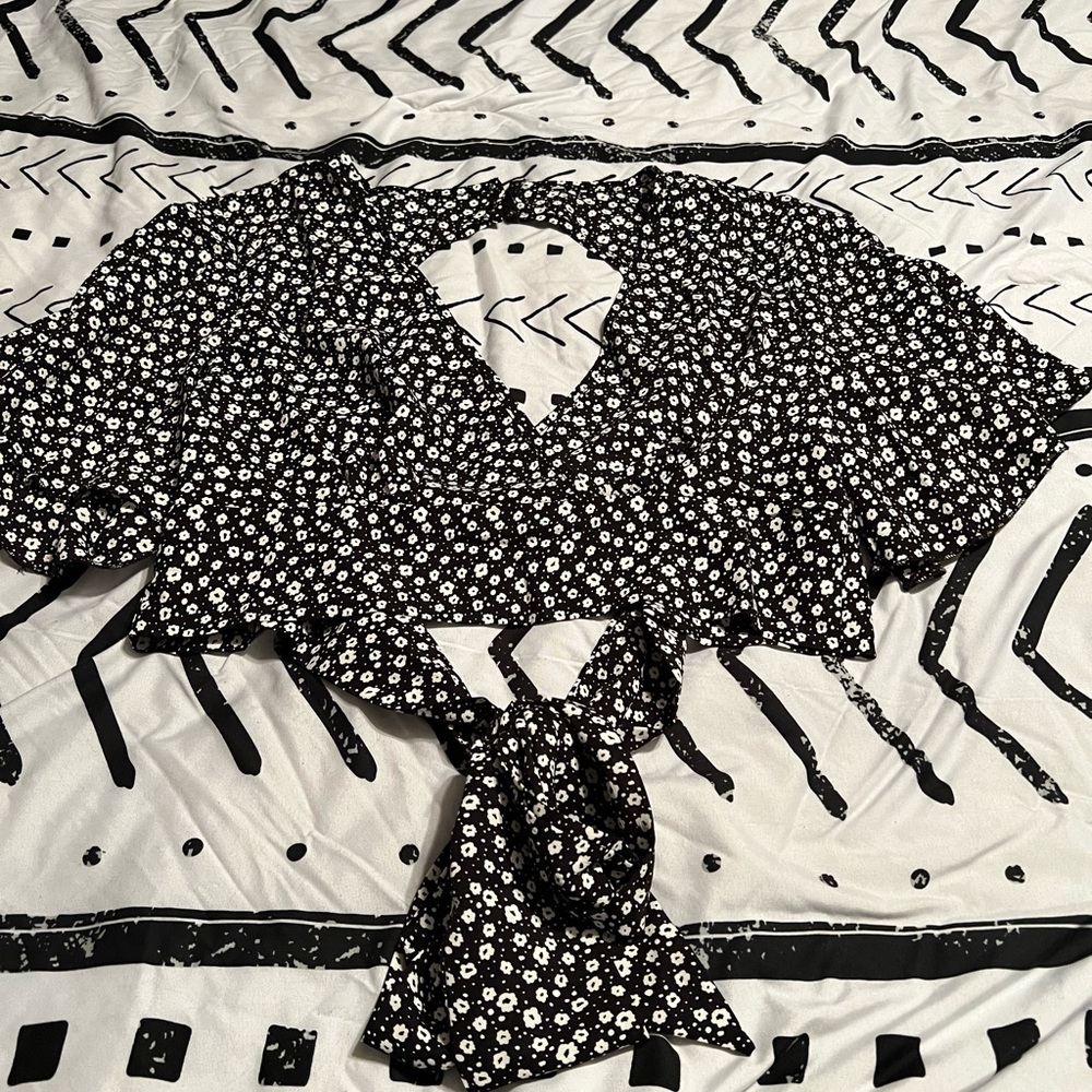 🎉4 for $20 SHEIN crop top